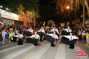 Street art performances in Phu Yen district