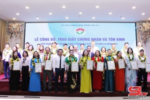 Son La awards certificates to 30 typical rural industrial products in 2023