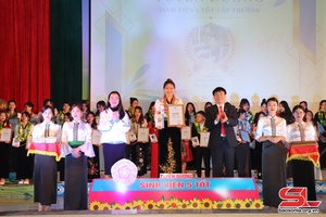 "Proud of 5-good students" programme organised in Son La