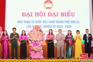 Vietnam Fatherland Front Committee in Son La city holds 16th Congress