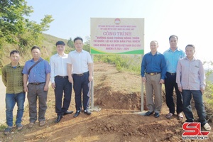 'Gắn biển công trình chào mừng Đại hội Mặt trận Tổ quốc Việt Nam huyện Mộc Châu