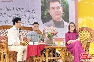 'Ngoại khóa trải nghiệm, hướng nghiệp và giáo dục địa phương