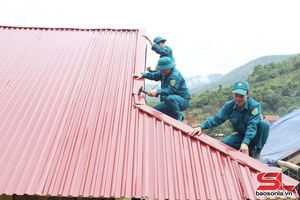 '"Lính sao vuông" giúp dân xóa nhà tạm, nhà dột nát