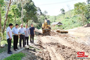'Tạo đà phát triển vùng đồng bào dân tộc thiểu số