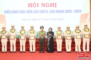 'Tận tụy, sáng tạo, tham mưu toàn diện các mặt công tác