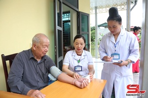 'Chăm sóc sức khỏe người cao tuổi
