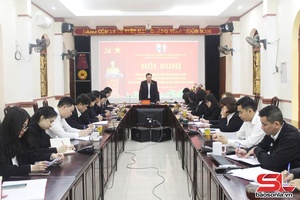 “Phụng công, thủ pháp, chí công, vô tư”
