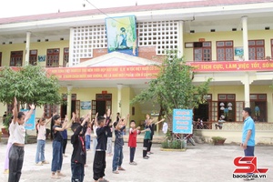 'Sôi nổi phong trào văn nghệ, thể thao trong trường học