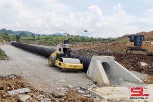 'Bảo đảm tiến độ cao tốc Hòa Bình - Mộc Châu
