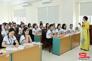 'Nâng cao chất lượng đào tạo, bồi dưỡng lý luận chính trị
