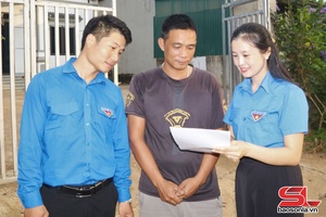 'Thanh niên Chiềng Mung xung kích xây dựng nông thôn mới