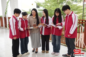 'Người truyền lửa tình yêu lịch sử cho học sinh