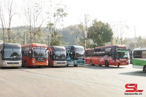 'Siết chặt hoạt động vận tải hành khách dịp cuối năm