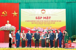 '"Cầu nối" đoàn kết sức mạnh của toàn dân