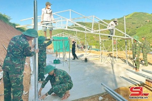 Học và làm theo Bác bằng những việc làm thiết thực