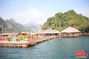 'Đảo Trái Tim - Vẻ đẹp yên bình giữa lòng hồ sông Đà