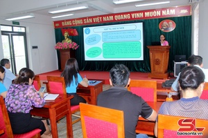 'Tăng cường giáo dục chính trị, tư tưởng, pháp luật cho công nhân