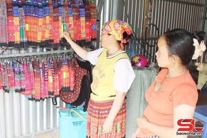 'Phát triển kinh doanh dịch vụ ở Phiêng Cằm