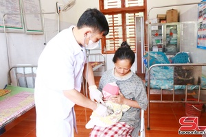 'Xím Vàng quan tâm chăm sóc sức khỏe bà mẹ và trẻ em