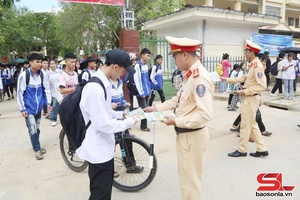 'Đổi mới tuyên truyền, nâng cao kỹ năng tham gia giao thông