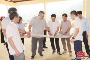 'Đẩy mạnh sản xuất, nâng cao thu nhập khu vực nông thôn
