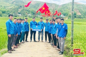 Ngàn hoa dâng Bác kính yêu