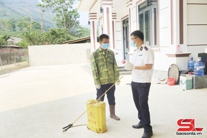 'Phòng chống dịch bệnh cho gia súc, gia cầm mùa mưa lũ
