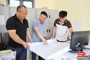 'Nâng cao năng lực đội ngũ cán bộ cơ sở