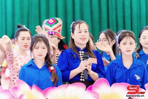 'Cô giáo Tổng phụ trách Đội tiêu biểu