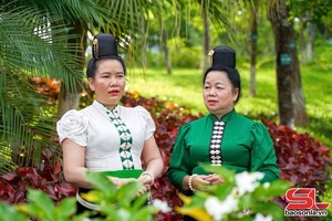 'Người nặng lòng với văn hóa dân tộc Thái