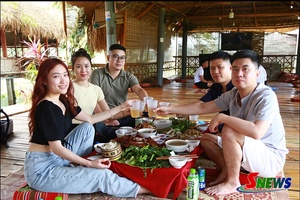 'Hấp dẫn mô hình hồ câu kết hợp ẩm thực