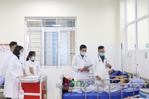 'Thực hành theo lời Bác “Lương y phải như từ mẫu”