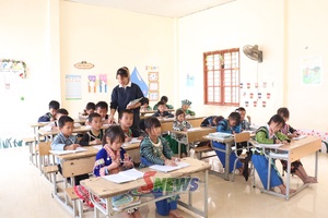 'Gieo chữ nơi vùng cao Chiềng Công