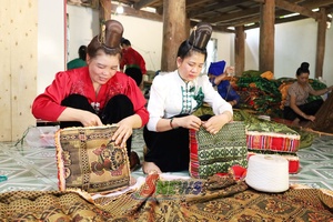'Giữ nghề truyền thống ở vùng lòng hồ