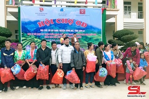 Hội chợ 0 đồng tại xã Bó Sinh