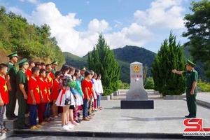 Phát huy sức mạnh của nhân dân trong đấu tranh chống quan điểm sai trái, thù địch