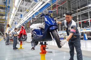 Bài 2: Ưu tiên nguồn lực cho công nghiệp nền tảng