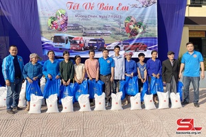 Chương trình thiện nguyện “Tết về bản em”