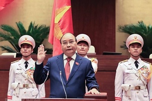 Ban Chấp hành Trung ương Đảng đồng ý để đồng chí Nguyễn Xuân Phúc thôi giữ các chức vụ
