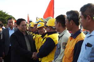 Thủ tướng Phạm Minh Chính dự lễ ra quân triển khai Dự án cải tạo, nâng cấp đoạn đường sắt Nha Trang-Sài Gòn

