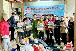Câu lạc bộ “Cỏ ba lá” kết nối yêu thương giúp trẻ em khó khăn
