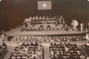 TỪ NHÀ TÙ SƠN LA TỚI HỘI NGHỊ PARI • Kỳ 2: Một đấu bốn và “bốn trong một”