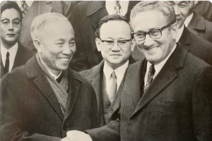 TỪ NHÀ TÙ SƠN LA TỚI HỘI NGHỊ PARI • Kỳ 3: Nhà “phẫu thuật” tài ba