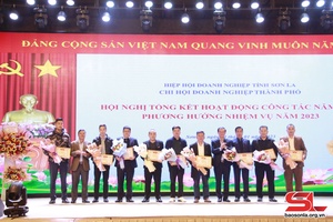 Đẩy mạnh sản xuất, kinh doanh gắn với thực hiện an sinh xã hội