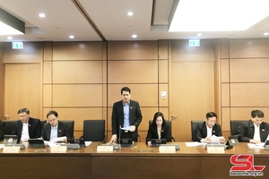 Đoàn đại biểu Quốc hội tỉnh Sơn La thảo luận tại Kỳ họp bất thường lần thứ 2