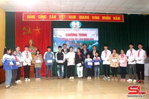 Chương trình trao quà tại xã Bon Phặng