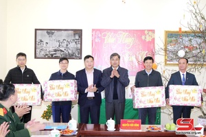 Đồng chí Bí Thư tỉnh ủy thăm, chúc tết tại huyện Sốp Cộp