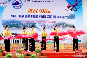 Bó Sinh chú trọng phong trào văn nghệ quần chúng