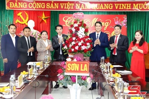 Mặt trận Lào xây dựng đất nước tỉnh Hủa Phăn thăm, chúc tết Ủy ban MTTQ Việt Nam tỉnh