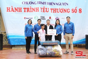 Chương trình thiện nguyện “Hành trình yêu thương số 8” tại huyện Bắc Yên